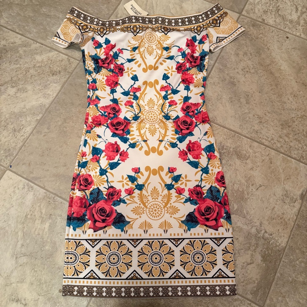 Forever 21 Floral Off-Shoulder Bodycon Mini Dress